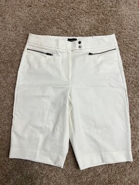White House Black Market White Bermuda 12”Shorts with Zip Pockets Sz 10 1